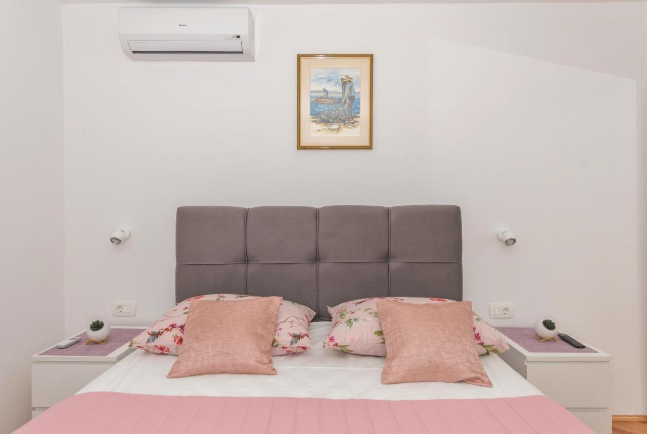 Apartment Strawberry Макарска Экстерьер фото